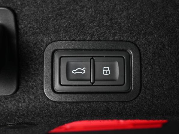 Audi A6 V (C8) с пробегом 2019 года, цена 4 249 000 рублей, 157972 км, седан, Автокод Объявления