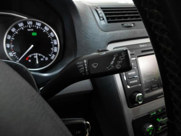 Skoda Octavia II (A5) Рестайлинг с пробегом 2011 года, цена 725 000 рублей, 248354 км, лифтбек, Автокод Объявления
