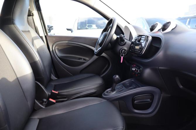Smart Forfour II с пробегом 2016 года, цена 1 099 000 рублей, 54000 км, хэтчбек, Автокод Объявления