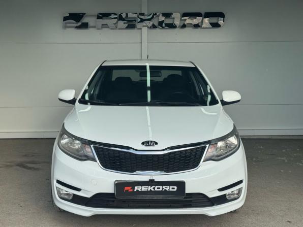 Kia Rio III Рестайлинг с пробегом 2015 года, цена 919 000 рублей, 136128 км, седан, Автокод Объявления
