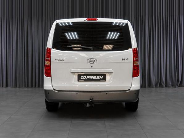Hyundai H-1 II с пробегом 2014 года, цена 1 849 000 рублей, 183832 км, минивэн, Автокод Объявления
