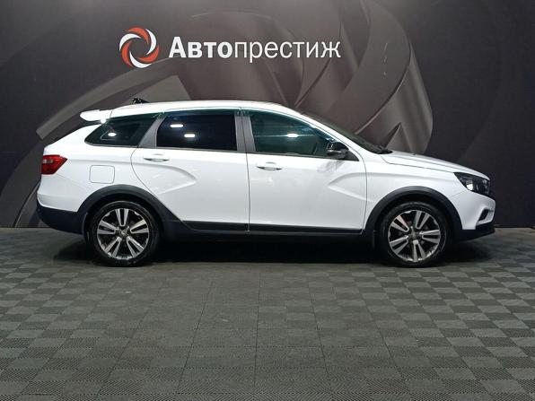 Lada (ВАЗ) Vesta I с пробегом 2021 года, цена 1 180 000 рублей, 54991 км, универсал, Автокод Объявления