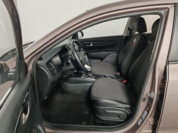 Kia Rio IV с пробегом 2018 года, цена 1 375 000 рублей, 111384 км, седан, Автокод Объявления