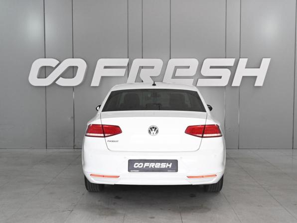 Volkswagen Passat B8 с пробегом 2019 года, цена 2 249 000 рублей, 67100 км, седан, Автокод Объявления