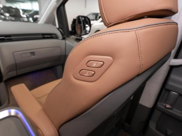 Hyundai Staria I с пробегом 2025 года, цена 8 050 000 рублей, 9570 км, минивэн, Автокод Объявления
