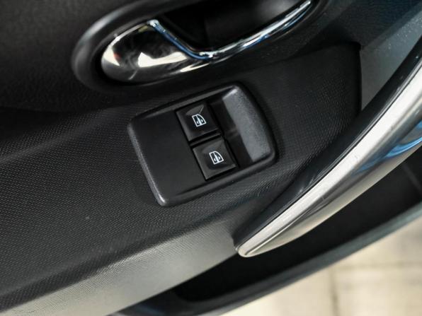 Renault Sandero II с пробегом 2015 года, цена 550 000 рублей, 213359 км, хэтчбек, Автокод Объявления