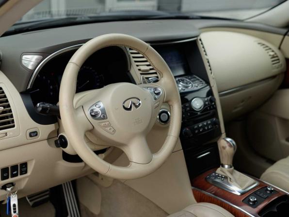 Infiniti FX II (S51) Рестайлинг с пробегом 2012 года, цена 1 565 000 рублей, 281562 км, внедорожник, Автокод Объявления