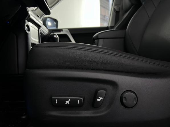 Toyota Land Cruiser Prado 150 Series Рестайлинг 3 с пробегом 2020 года, цена 5 997 000 рублей, 84174 км, внедорожник, Автокод Объявления