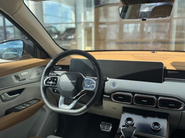 JETOUR X70+ I Рестайлинг с пробегом 2024 года, цена 2 025 000 рублей, 24749 км, внедорожник, Автокод Объявления