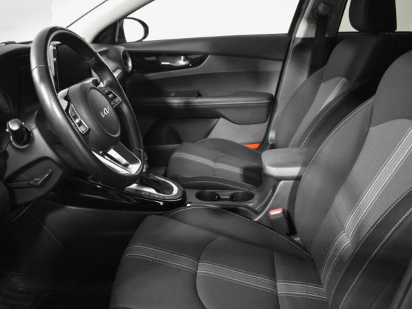 Kia Cerato IV Рестайлинг с пробегом 2022 года, цена 2 149 000 рублей, 74038 км, седан, Автокод Объявления