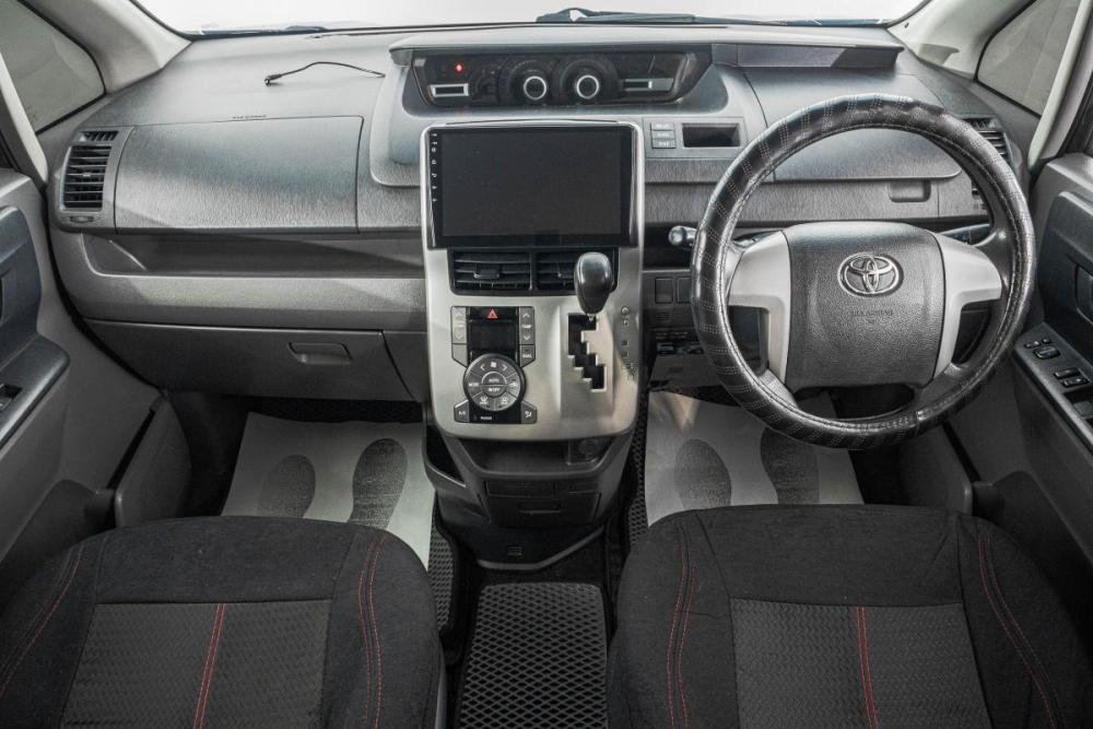 Toyota Voxy II (R70) Барнаул  - изображение 10