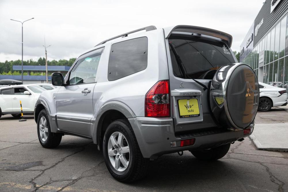 Mitsubishi Pajero III Рестайлинг Иркутск  - изображение 4