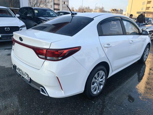 Kia Rio IV Рестайлинг с пробегом 2021 года, цена 1 549 900 рублей, 22000 км, седан, Автокод Объявления