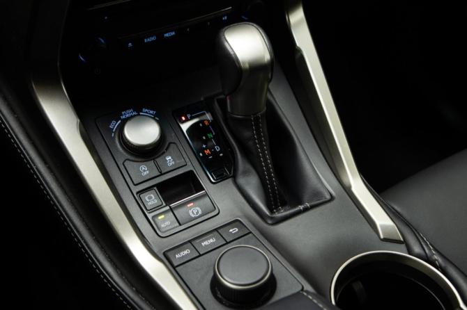 Lexus NX I с пробегом 2016 года, цена 2 475 000 рублей, 81552 км, внедорожник, Автокод Объявления