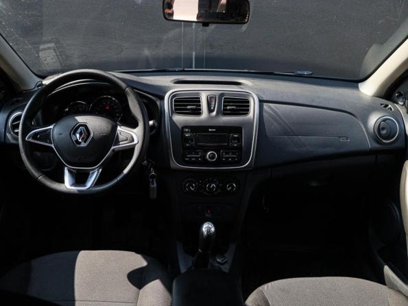 Renault Logan II Рестайлинг с пробегом 2018 года, цена 800 000 рублей, 99000 км, седан, Автокод Объявления
