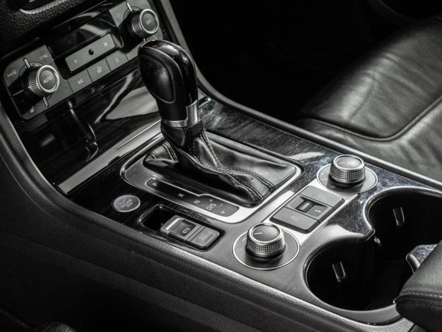 Volkswagen Touareg II Рестайлинг Москва  - изображение 14