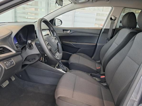 Hyundai Solaris II Рестайлинг с пробегом 2021 года, цена 1 743 000 рублей, 26000 км, седан, Автокод Объявления