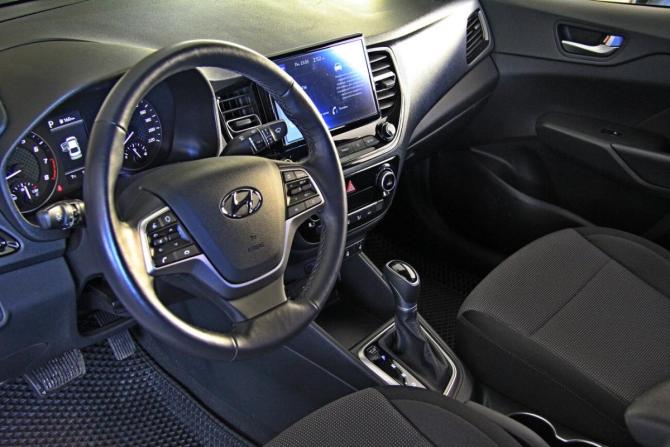 Hyundai Solaris II Рестайлинг с пробегом 2022 года, цена 1 705 000 рублей, 50893 км, седан, Автокод Объявления