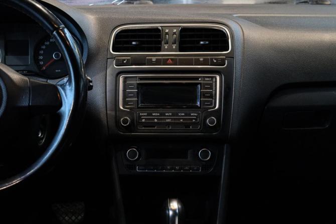 Volkswagen Polo V с пробегом 2013 года, цена 799 000 рублей, 204322 км, седан, Автокод Объявления