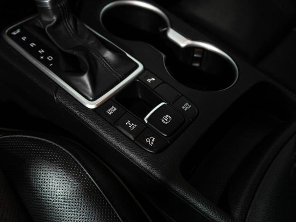 Kia Sportage IV Рестайлинг с пробегом 2018 года, цена 2 099 700 рублей, 132172 км, внедорожник, Автокод Объявления