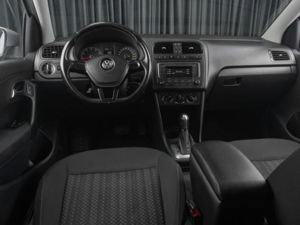 Volkswagen Polo V Рестайлинг с пробегом 2016 года, цена 1 070 000 рублей, 134477 км, седан, Автокод Объявления