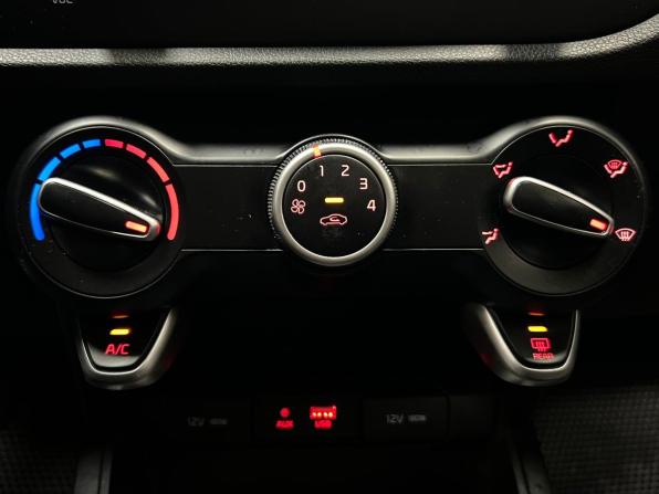 Kia Rio IV с пробегом 2019 года, цена 1 250 000 рублей, 62000 км, седан, Автокод Объявления