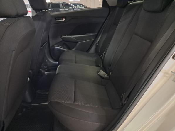 Hyundai Solaris II с пробегом 2018 года, цена 1 355 000 рублей, 150200 км, седан, Автокод Объявления