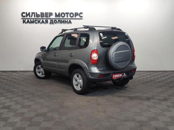Chevrolet Niva I Рестайлинг с пробегом 2018 года, цена 830 000 рублей, 45900 км, внедорожник, Автокод Объявления