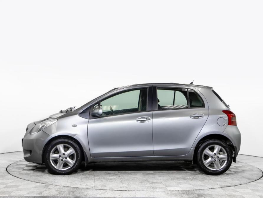 Toyota Yaris II Москва  - изображение 6