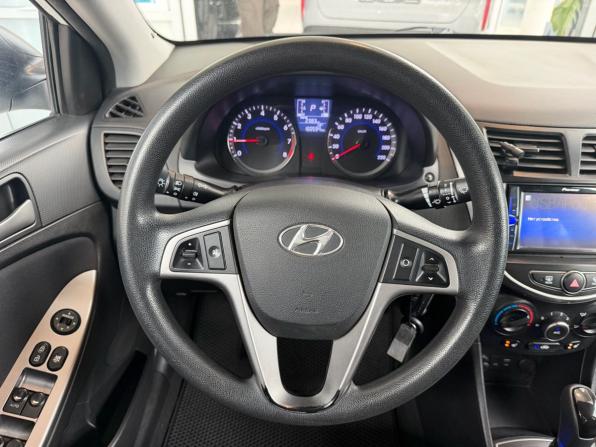 Hyundai Solaris I Рестайлинг с пробегом 2015 года, цена 1 100 000 рублей, 160000 км, седан, Автокод Объявления