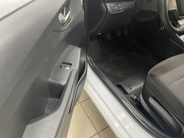 Hyundai Solaris II с пробегом 2019 года, цена 1 050 000 рублей, 196060 км, седан, Автокод Объявления
