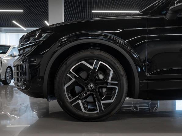 Volkswagen Touareg III Рестайлинг с пробегом 2025 года, цена 10 700 000 рублей, 1137 км, внедорожник, Автокод Объявления