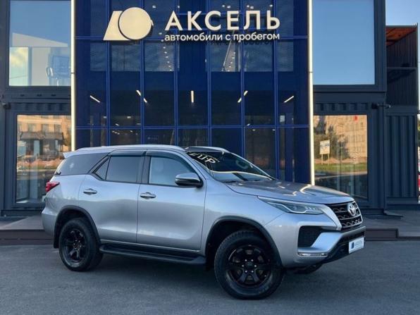 Toyota Fortuner II Рестайлинг с пробегом 2020 года, цена 2 999 000 рублей, 120000 км, внедорожник, Автокод Объявления