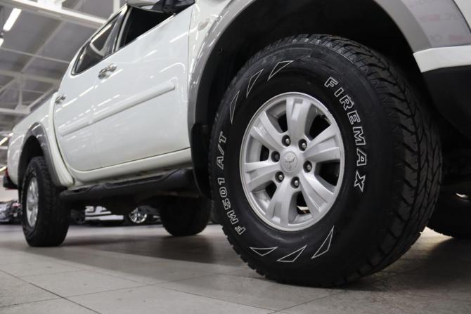 Mitsubishi L200 IV Рестайлинг с пробегом 2014 года, цена 1 525 250 рублей, 296296 км, пикап, Автокод Объявления