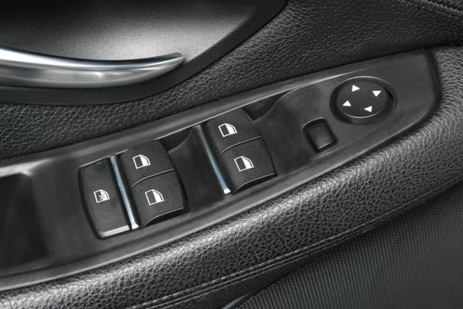 BMW 5 серии VI (F10/F11/F07) Рестайлинг с пробегом 2015 года, цена 1 629 000 рублей, 330000 км, седан, Автокод Объявления