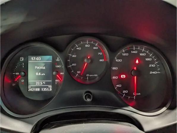 SEAT Leon II Рестайлинг с пробегом 2012 года, цена 565 000 рублей, 202153 км, хэтчбек, Автокод Объявления
