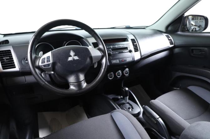 Mitsubishi Outlander II Рестайлинг с пробегом 2010 года, цена 1 539 000 рублей, 97500 км, внедорожник, Автокод Объявления