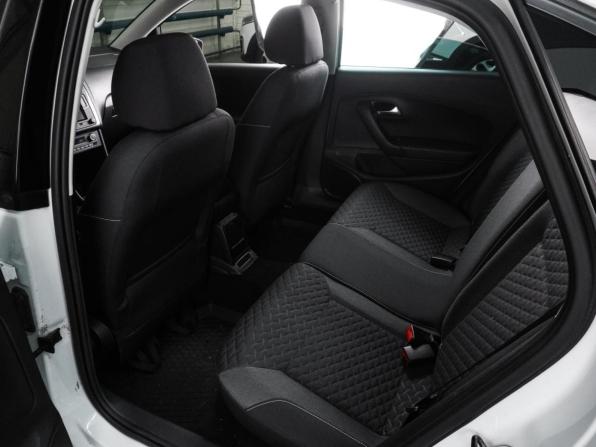 Volkswagen Polo V Рестайлинг с пробегом 2018 года, цена 1 119 000 рублей, 124054 км, седан, Автокод Объявления