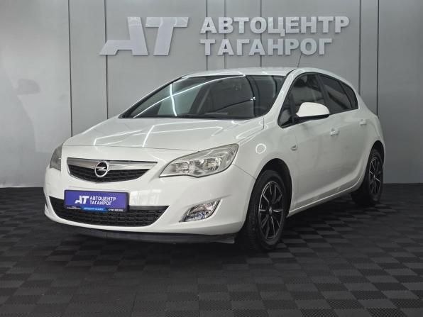Opel Astra J