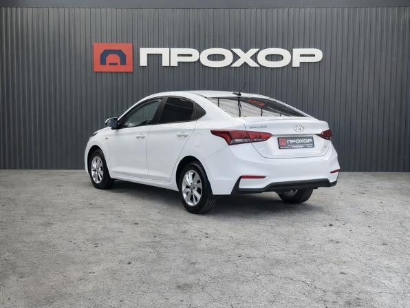 Hyundai Solaris II с пробегом 2017 года, цена 1 297 000 рублей, 144429 км, седан, Автокод Объявления
