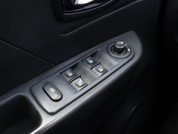 Renault Kaptur I с пробегом 2016 года, цена 1 200 000 рублей, 156746 км, внедорожник, Автокод Объявления