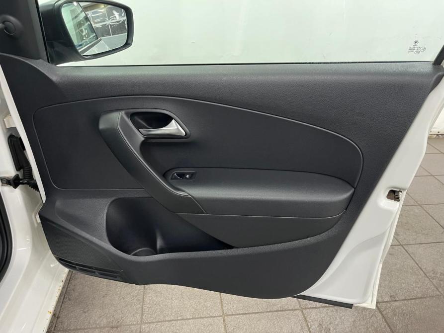 Volkswagen Polo V Санкт-Петербург  - изображение 18