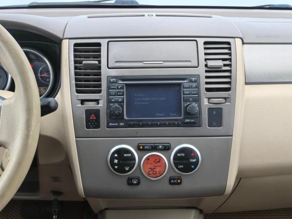 Nissan Tiida I с пробегом 2010 года, цена 750 000 рублей, 148000 км, хэтчбек, Автокод Объявления