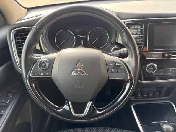 Mitsubishi Outlander III Рестайлинг 3 с пробегом 2019 года, цена 1 758 000 рублей, 180000 км, внедорожник, Автокод Объявления