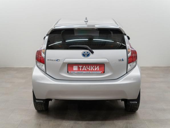 Toyota Prius c I Рестайлинг с пробегом 2016 года, цена 1 245 000 рублей, 101400 км, хэтчбек, Автокод Объявления