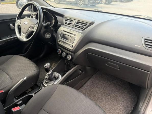 Kia Rio III Рестайлинг с пробегом 2016 года, цена 855 000 рублей, 117536 км, хэтчбек, Автокод Объявления