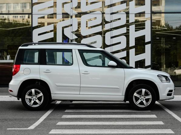 Skoda Yeti I Рестайлинг с пробегом 2015 года, цена 1 229 000 рублей, 208560 км, внедорожник, Автокод Объявления