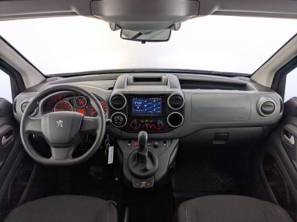 Peugeot Partner II Рестайлинг 2 с пробегом 2021 года, цена 2 150 000 рублей, 62307 км, компактвэн, Автокод Объявления