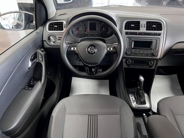 Volkswagen Polo V Рестайлинг с пробегом 2017 года, цена 1 065 000 рублей, 193454 км, седан, Автокод Объявления
