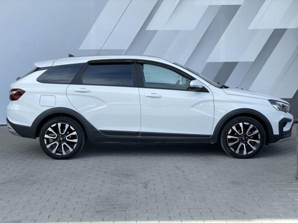 Lada (ВАЗ) Vesta I Рестайлинг (NG) с пробегом 2024 года, цена 1 558 000 рублей, 22761 км, универсал, Автокод Объявления